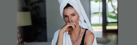 Can you wear sterling silver jewellery in the shower? - The truth