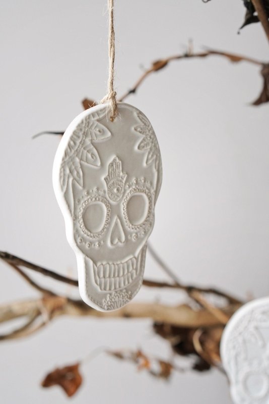 2pcs Luxury Stoneware Cream Skull Tree Ornament Decoration in Gift Box - Seasonal & Holiday Decorations - British D'sire