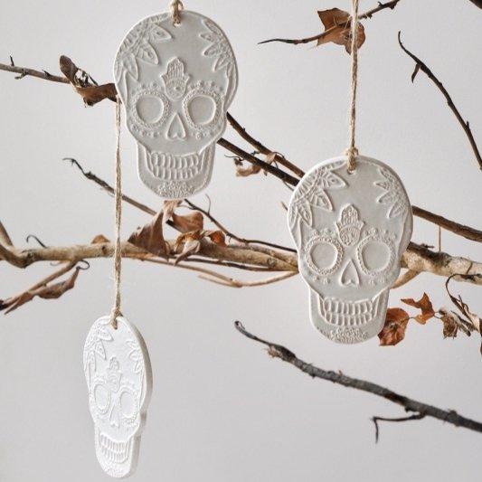 4pcs Luxury Stoneware Cream Skull Tree Ornament Decoration in Gift Box - Seasonal & Holiday Decorations - British D'sire