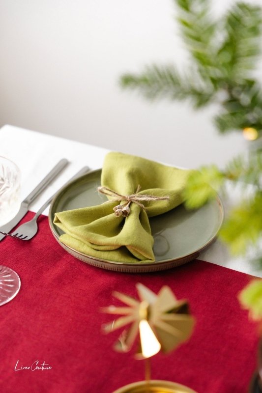 Christmas Pear Linen Dinner Napkins - Napkins - British D'sire