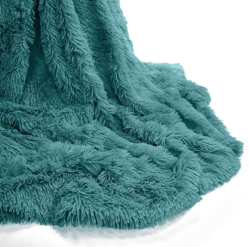 HUG & SNUG THROW LUXURY BLANKET - Home, Furniture & DIY:Home Décor:Throws - British D'sire