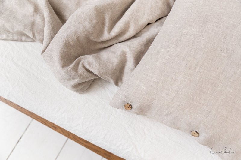 Light Chestnut linen pillowcase with coconut buttons - Pillowcases with buttons - British D'sire