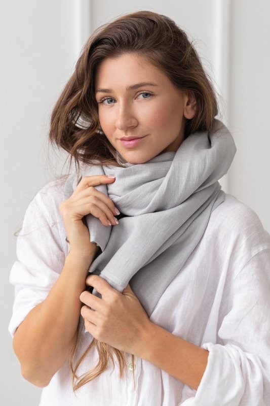 Linen scarf in Light Grey - Scarf - British D'sire