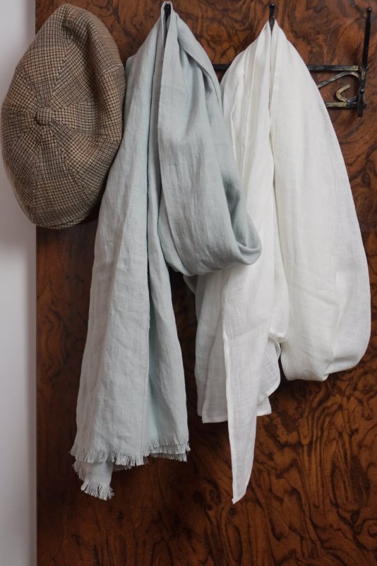 White linen scarf - Scarf - British D'sire