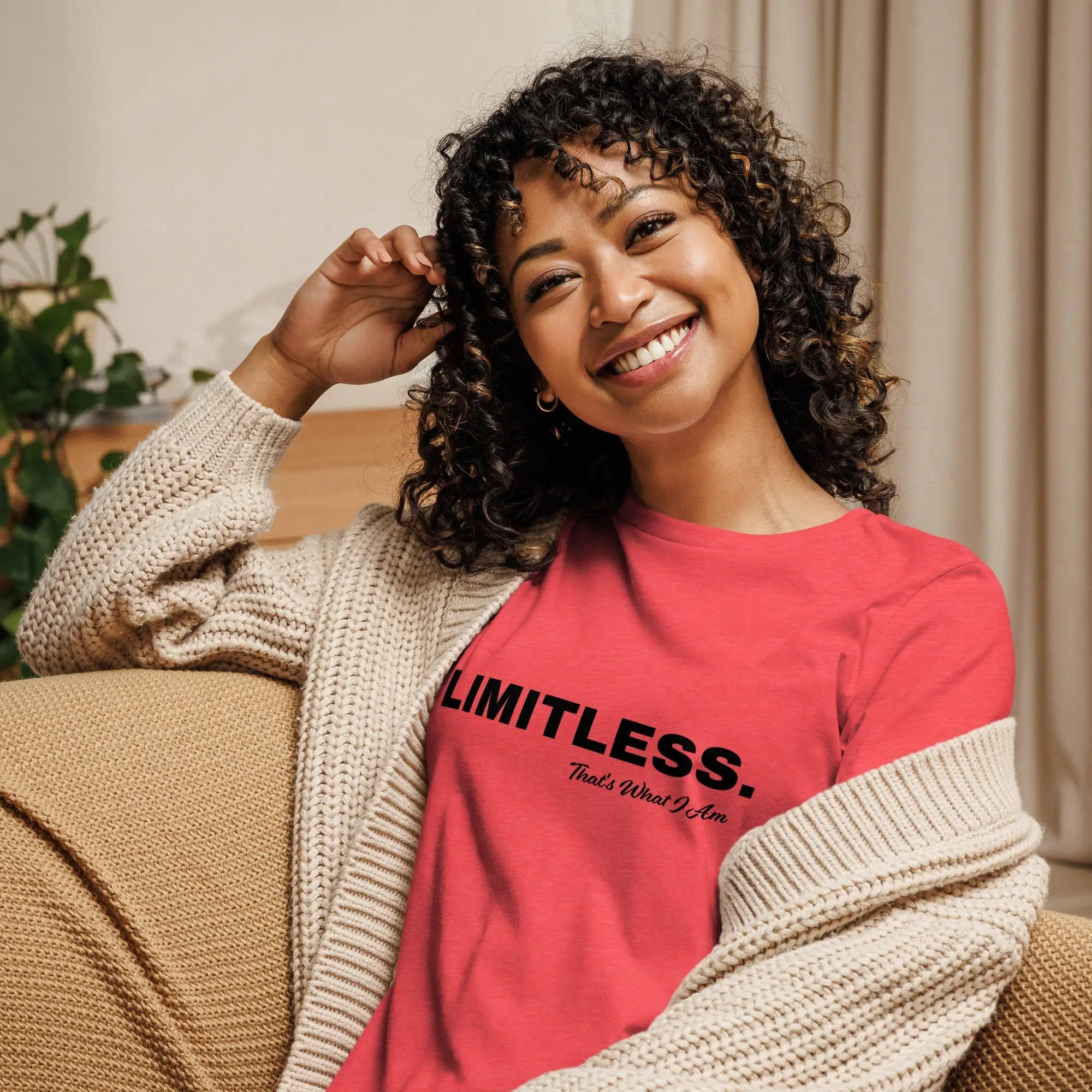 LIMITLESS Women's Relaxed T-Shirt Maiden-Art