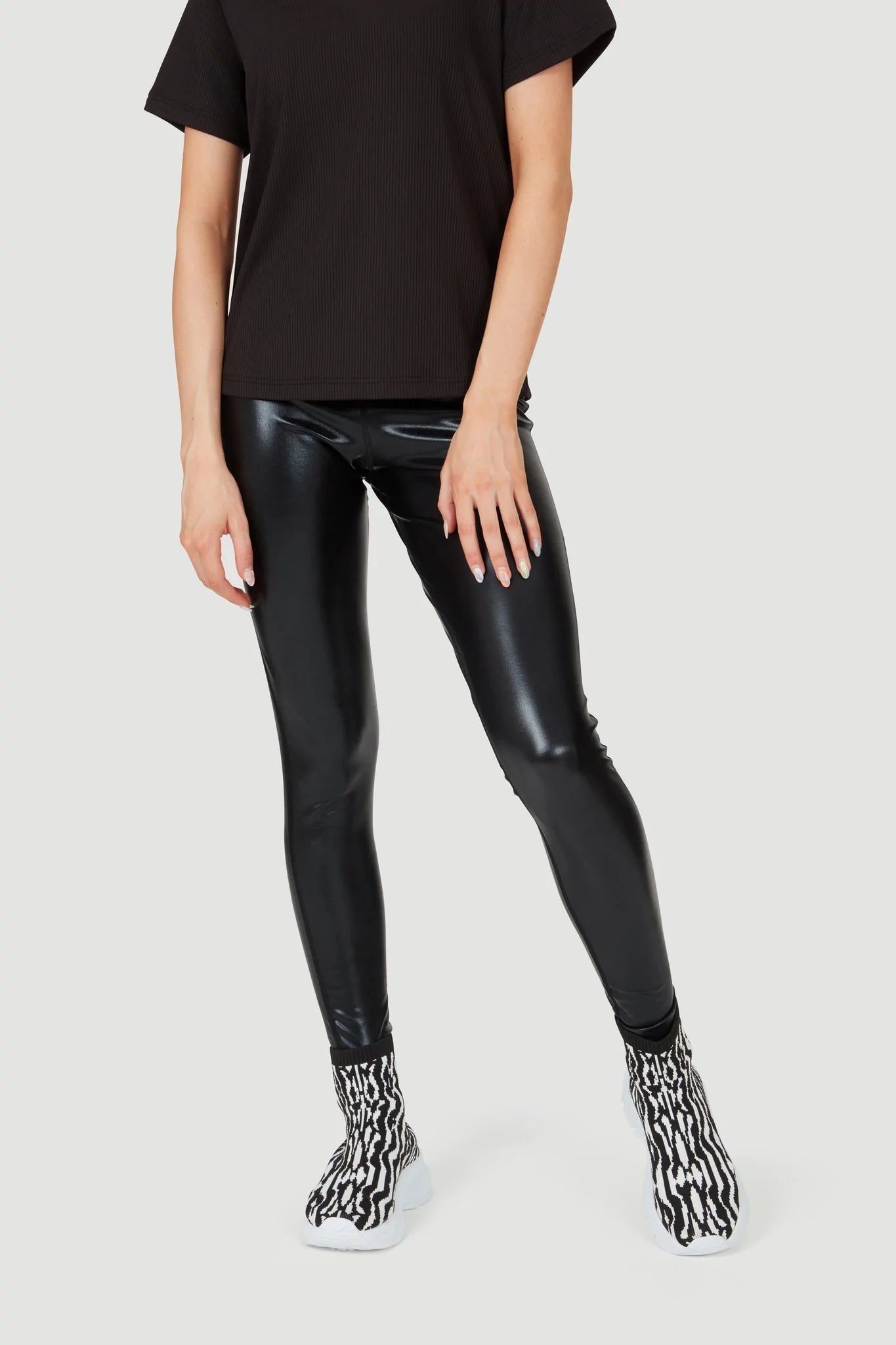 Form & Grace High Shine Leggings - Gym Leggings - British D'sire