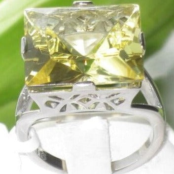 Jewellery Kingdom Citrine Princess Green 14 Carat Solitaire Stainless Steel Cocktail Ring - Jewelry Rings - British D'sire