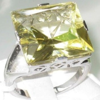 Jewellery Kingdom Citrine Princess Green 14 Carat Solitaire Stainless Steel Cocktail Ring - Jewelry Rings - British D'sire