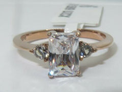 Jewellery Kingdom Ladies Emerald Cut Clear Sparkling 1.50k Ring (Gold) - Rings - British D'sire