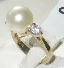 Jewellery Kingdom Ladies Pearl Three Stone Cz Cream 18kt Steel Dress Pretty Ring (Gold) - Jewelry Rings - British D'sire