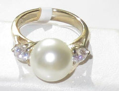 Jewellery Kingdom Ladies Pearl Three Stone Cz Cream 18kt Steel Dress Pretty Ring (Gold) - Jewelry Rings - British D'sire